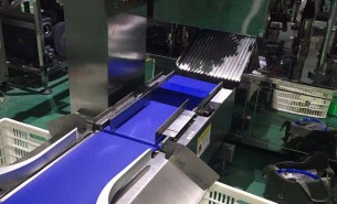 食品分級稱:雙撥桿自動區(qū)分欠重、超重和合格品,精細化生產(chǎn)
